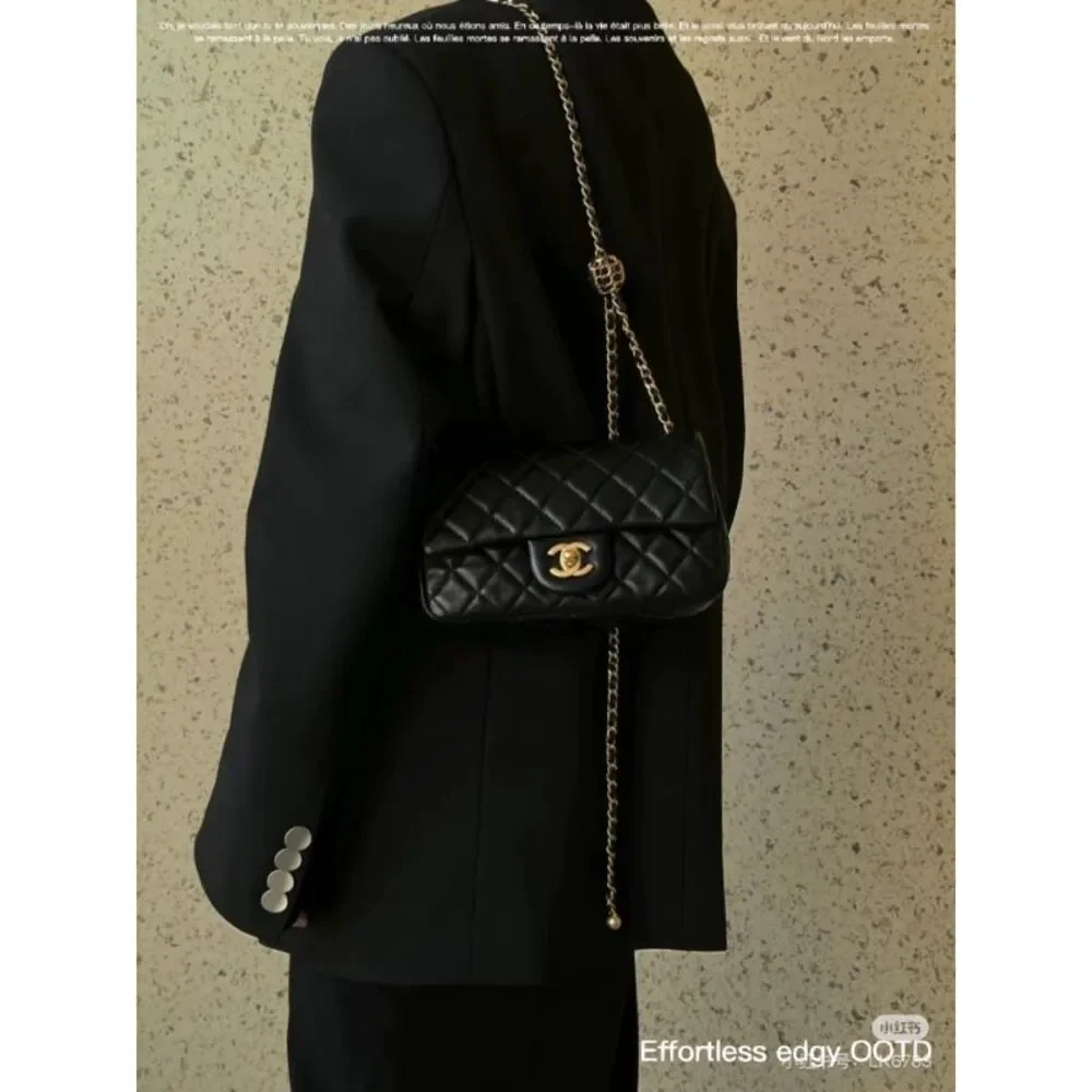 CHANEL brand color